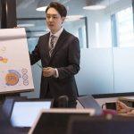 Warren Buffett’s $373 billion stance against the market is winning